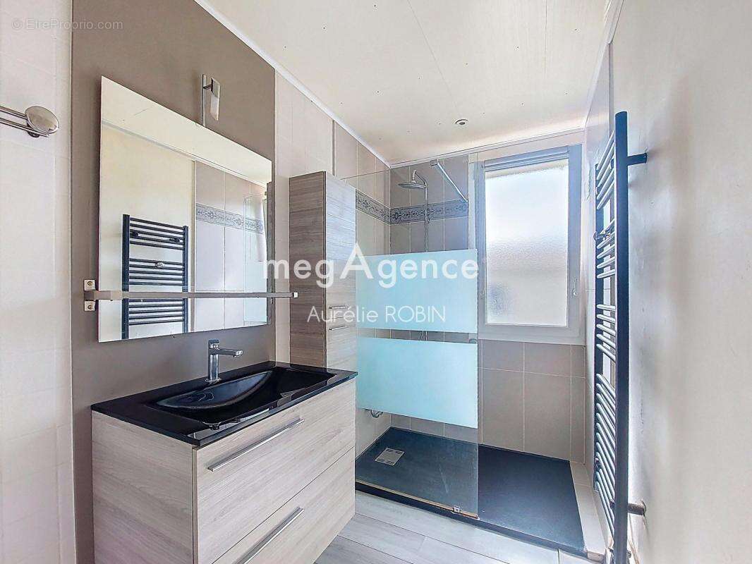 Maison à NUEIL-LES-AUBIERS