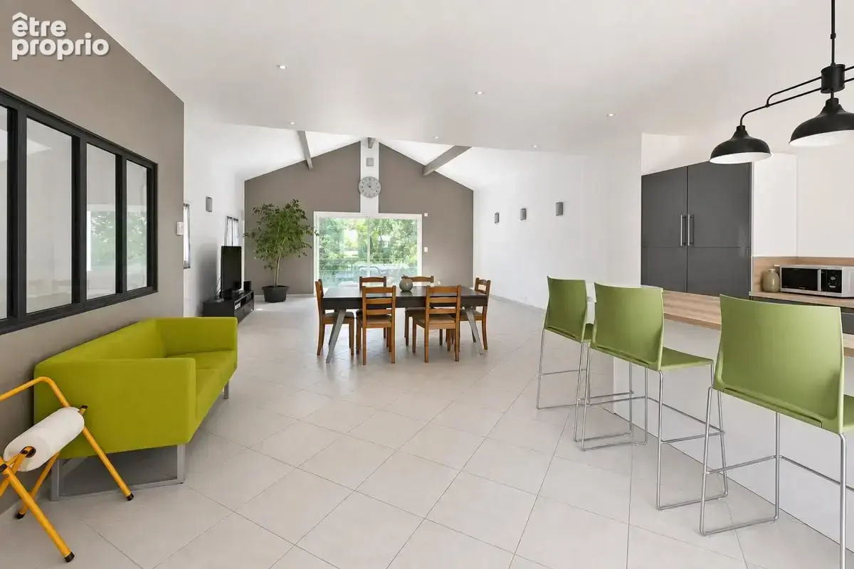 Maison de 5 pièces de 143 m² à Linas - photo 5