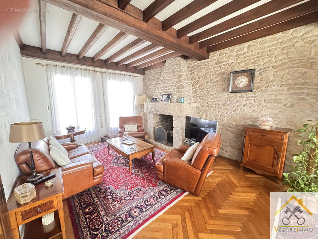 Maison à OBJAT