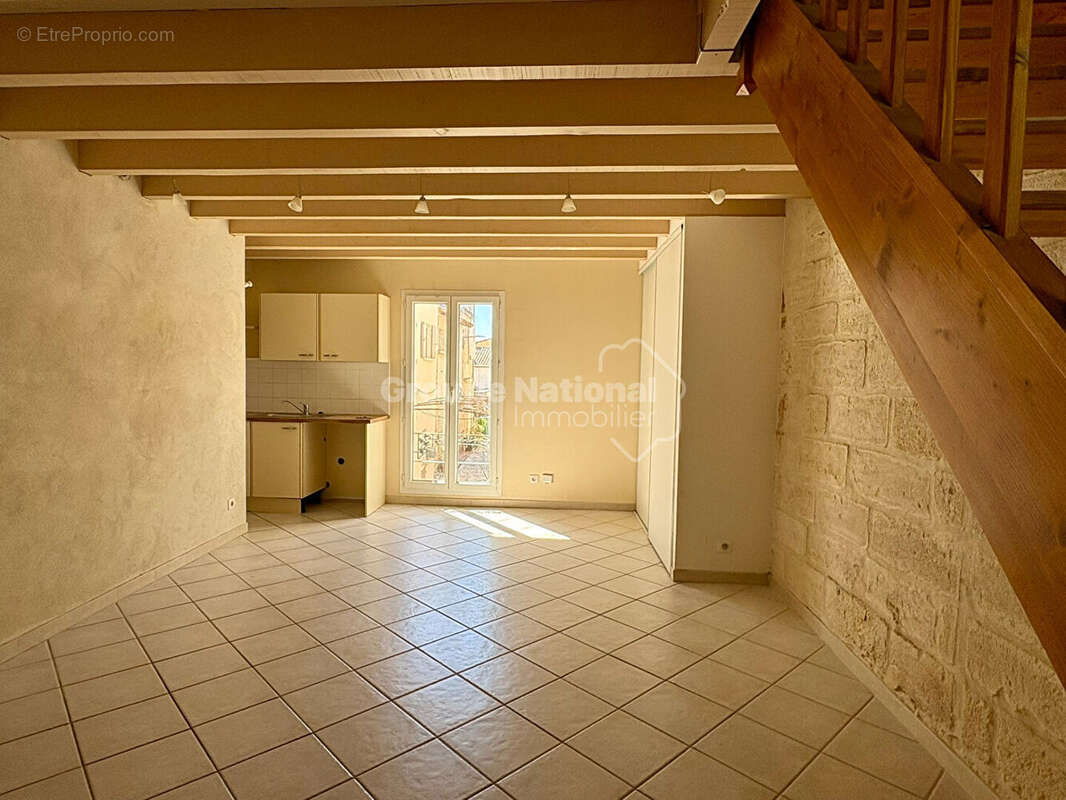 Appartement à FOURQUES