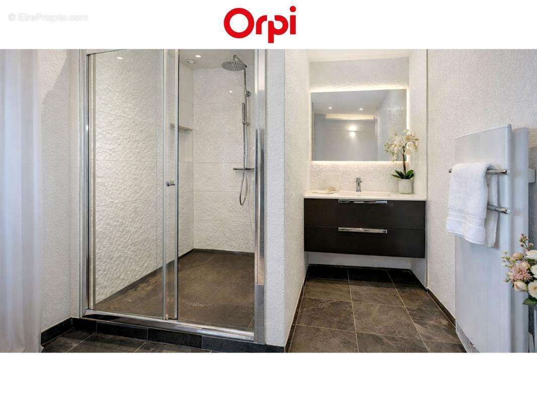 Appartement à VETRAZ-MONTHOUX