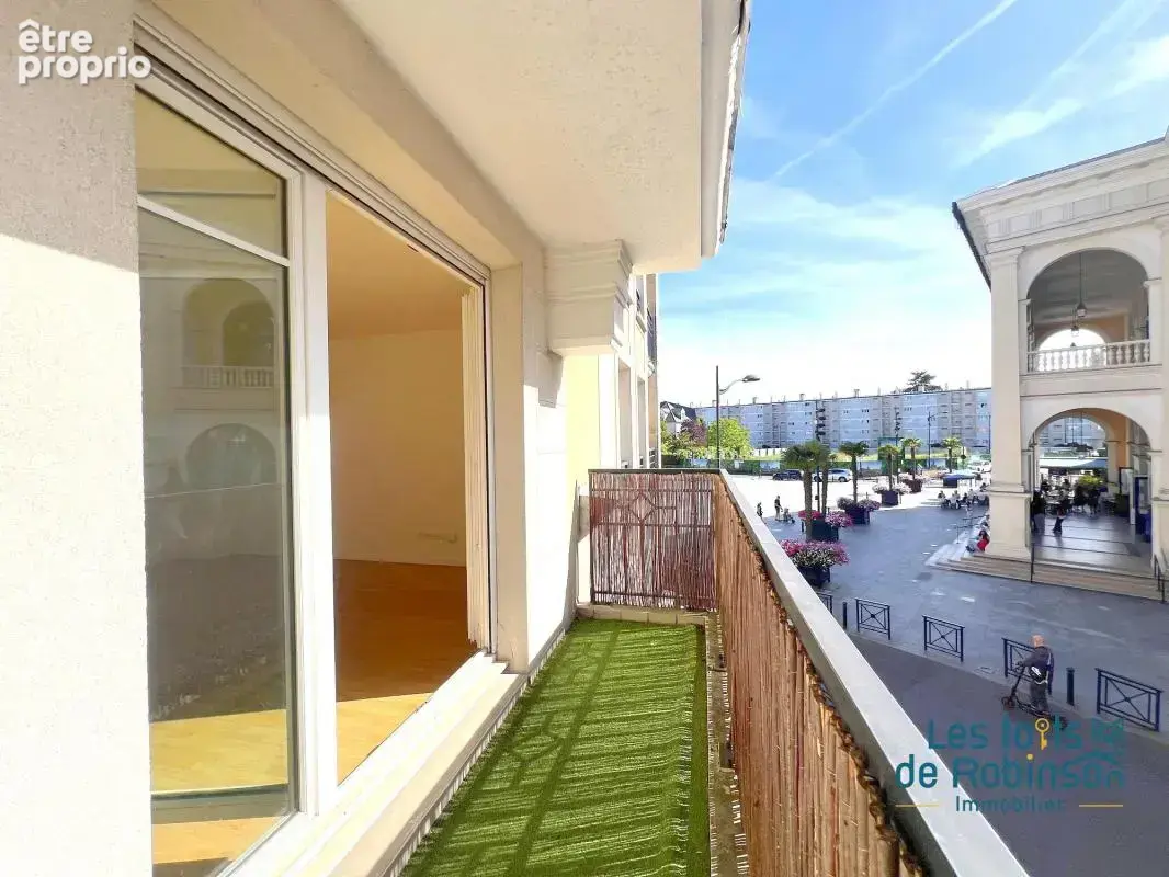 Appartement à LE PLESSIS-ROBINSON