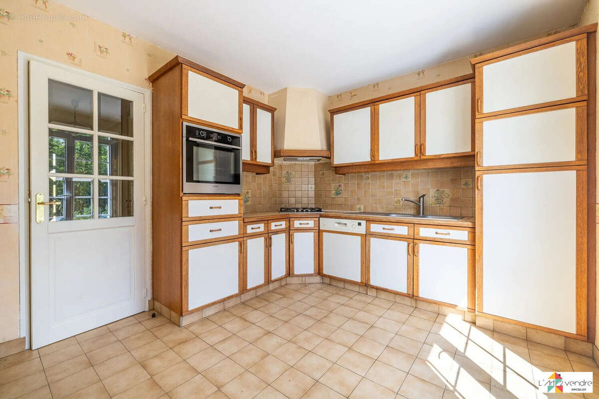 Maison à COMBS-LA-VILLE