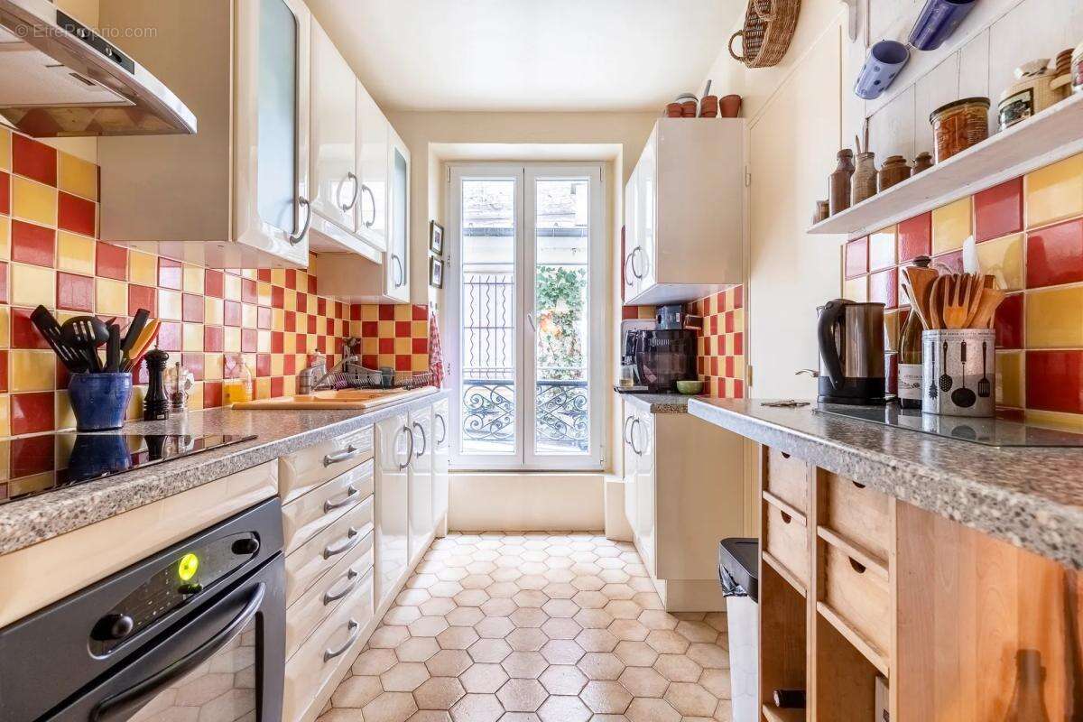 Appartement à PARIS-11E
