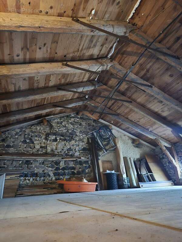 Maison à SAINT-GERMAIN-LAPRADE