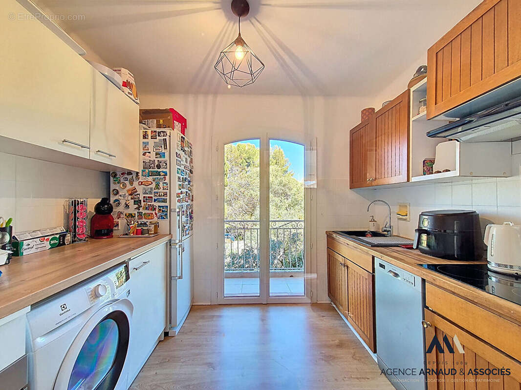 Appartement à SAINT-CYR-SUR-MER