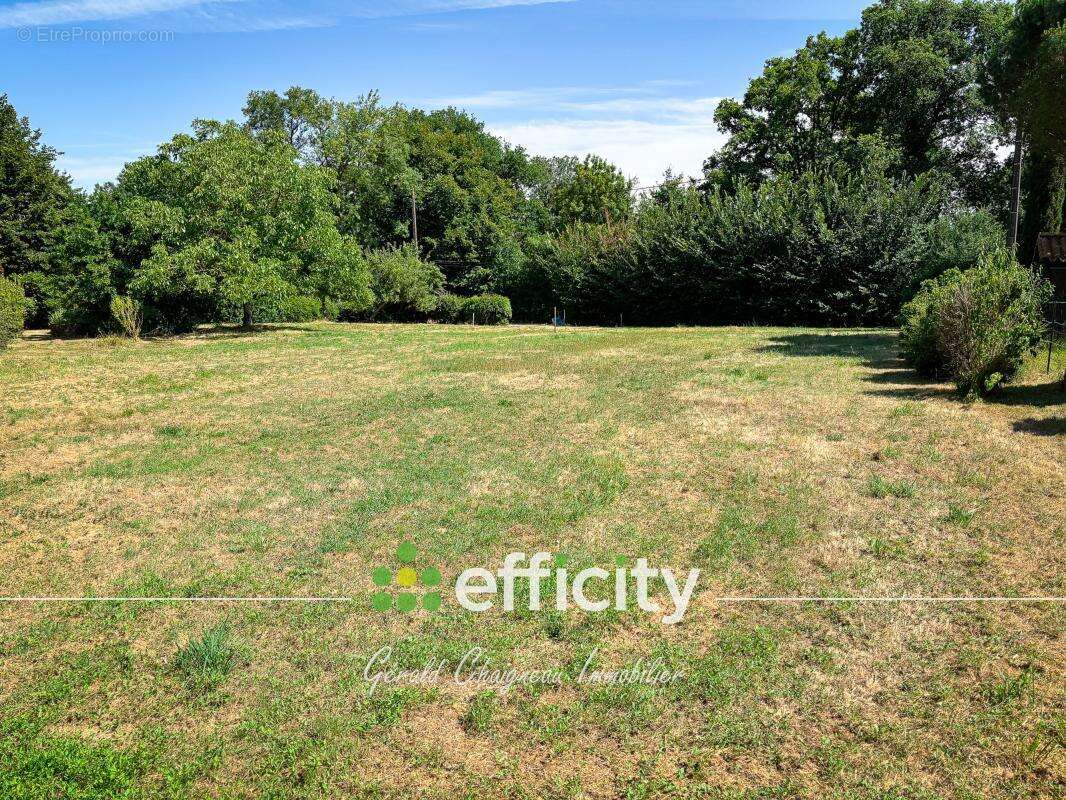 Terrain 840 m² à Saint-Colomban  - photo 2