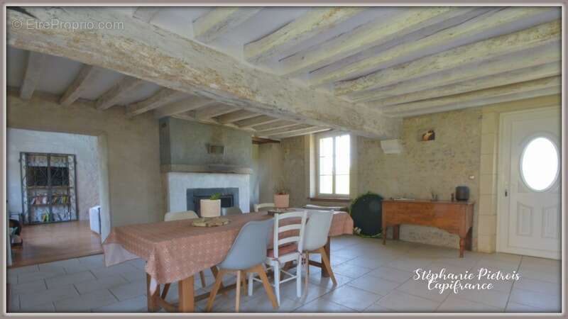 Maison à IVOY-LE-PRE