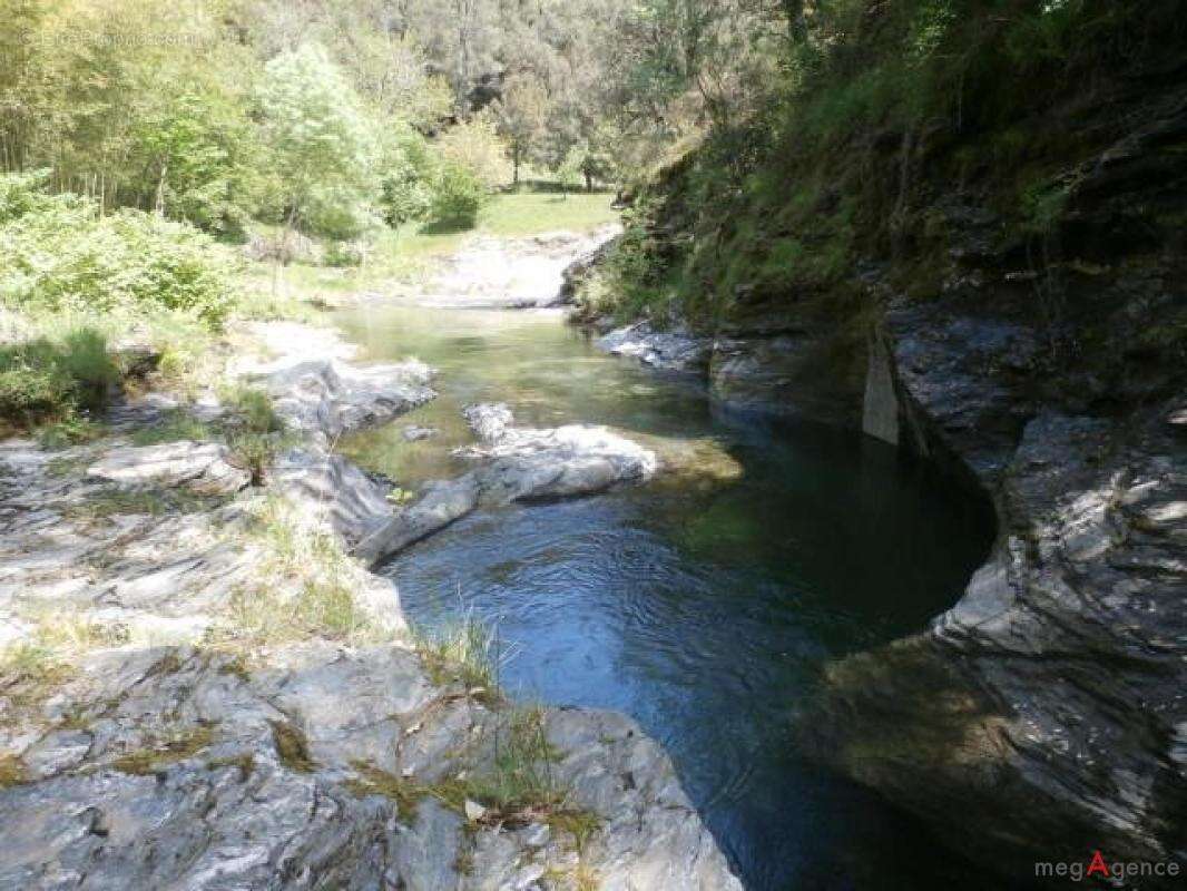 Maison à SAINT-GERMAIN-DE-CALBERTE