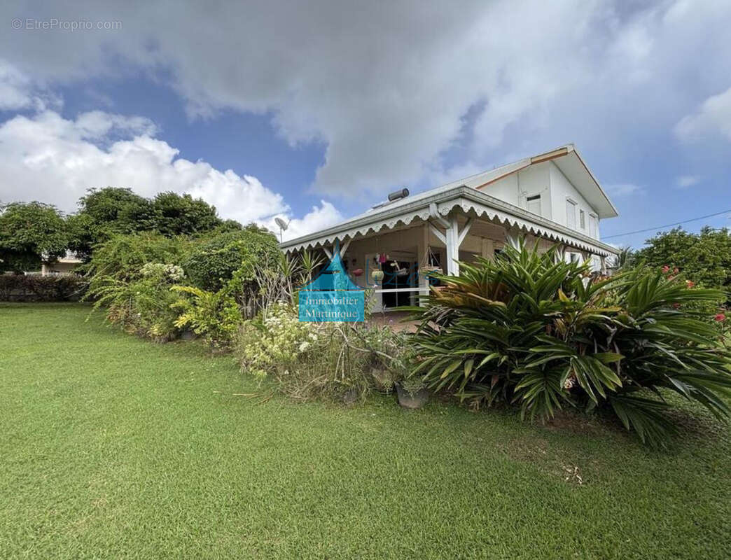 Maison à LE LAMENTIN