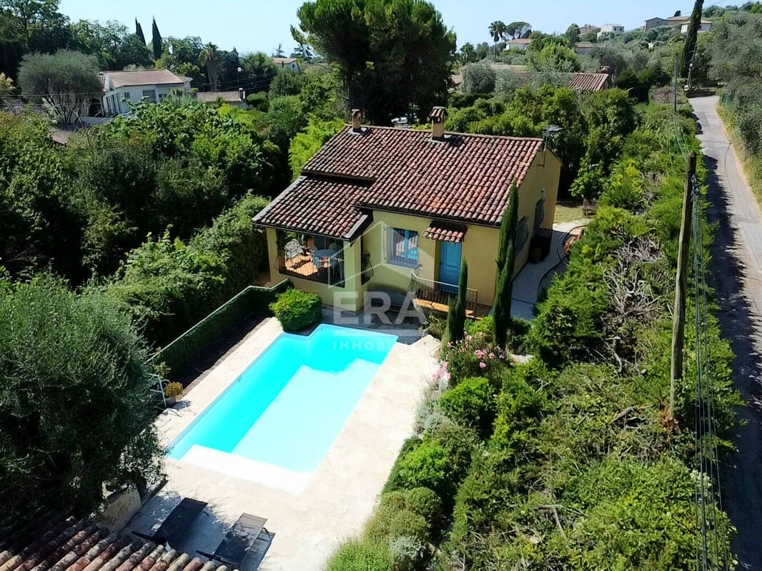 Maison à TOURRETTES-SUR-LOUP