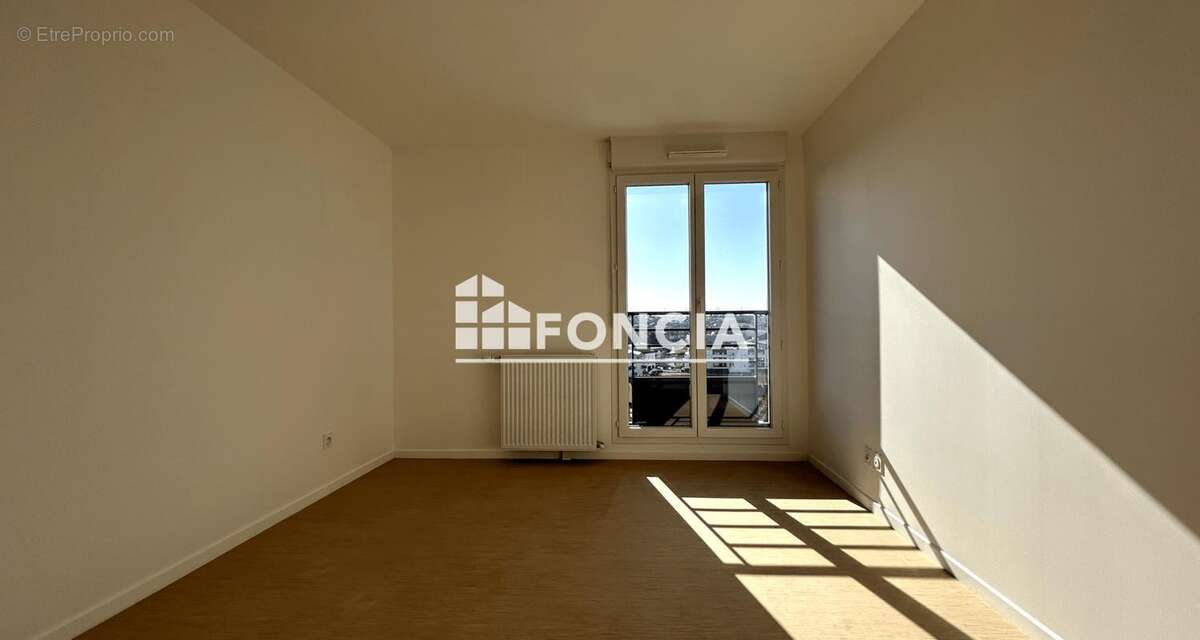 Maison à CORBEIL-ESSONNES