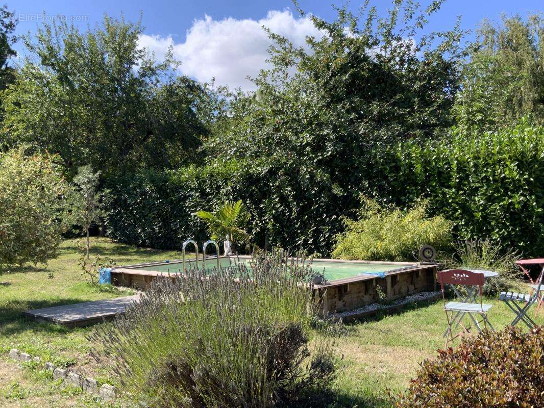 Maison à BERSAC-SUR-RIVALIER