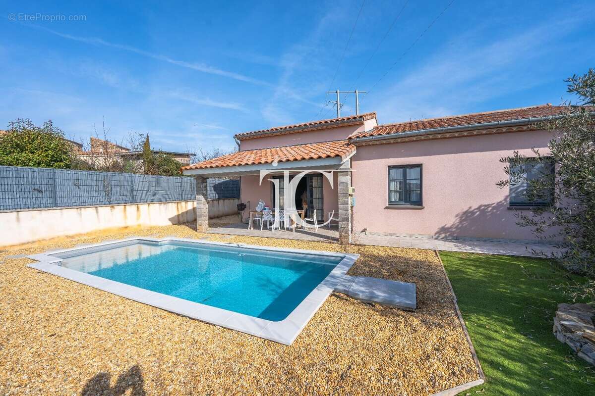 Maison à SAINT-PAUL-LE-JEUNE