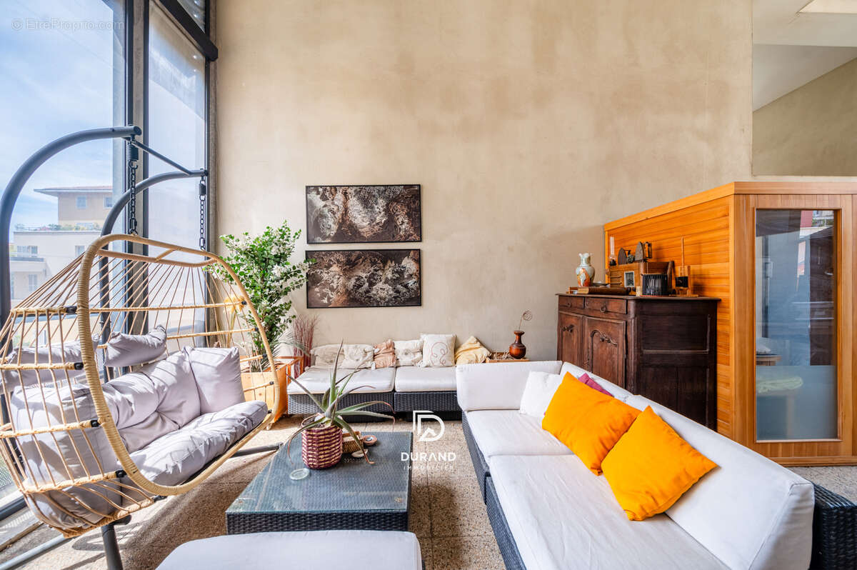 Appartement à MARSEILLE-2E