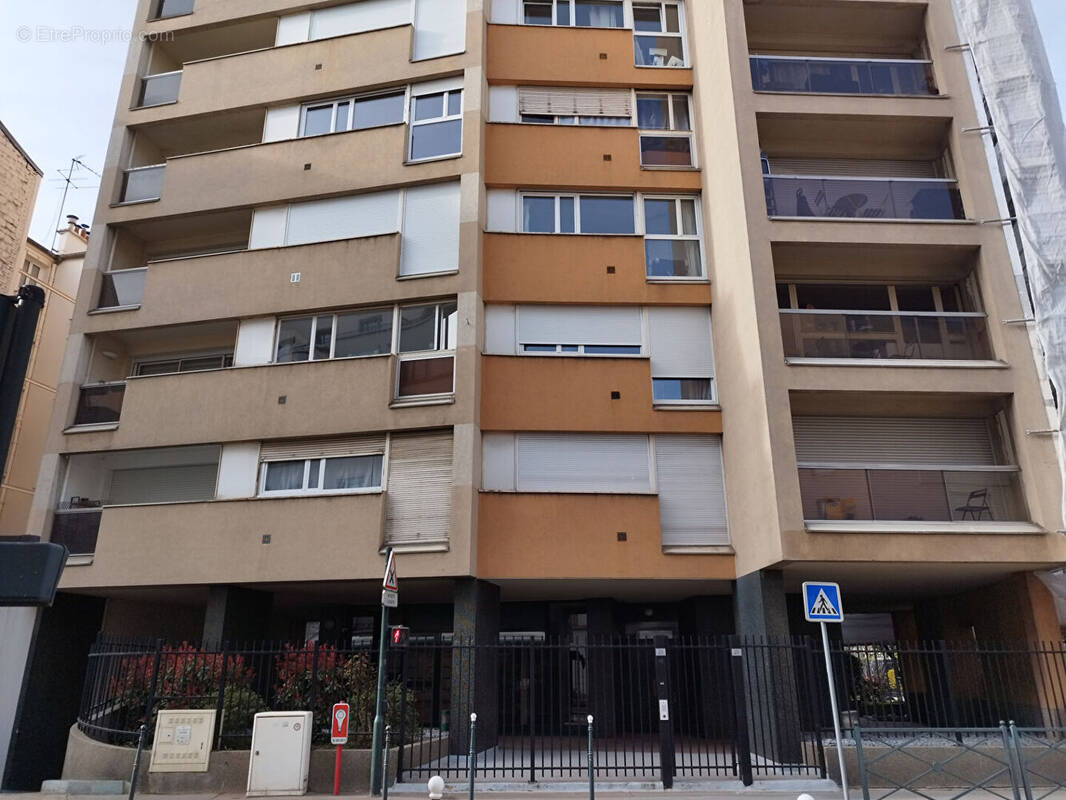 Parking à ASNIERES-SUR-SEINE