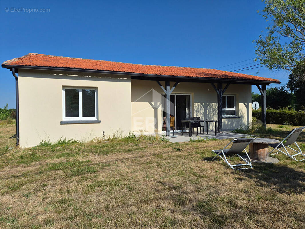Maison à MONTPON-MENESTEROL