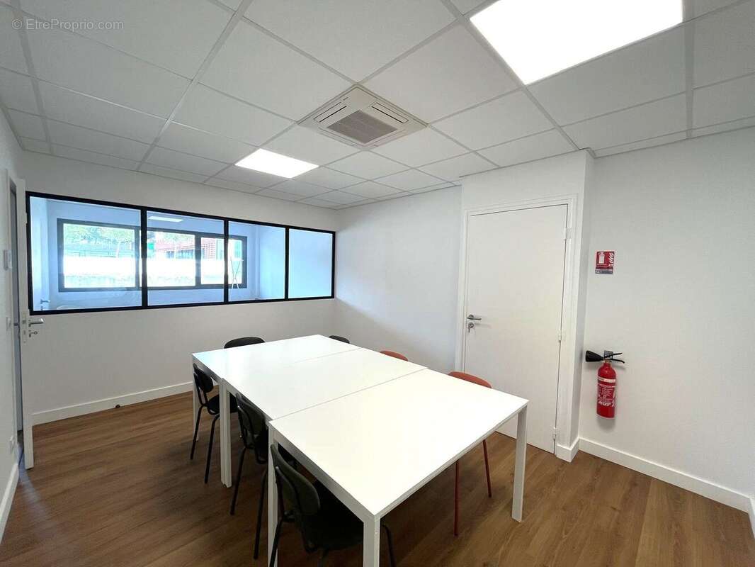 Commerce 102 m² à Anglet  - photo 4