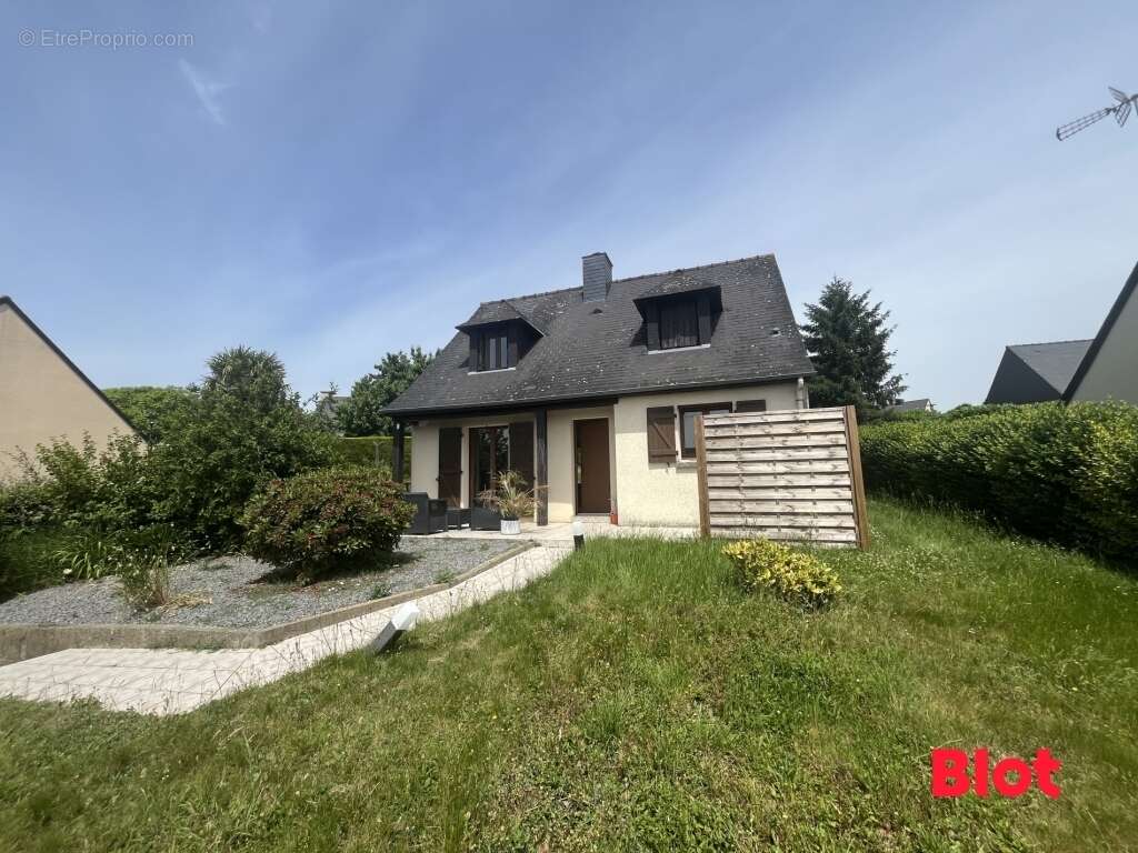Maison à CREVIN