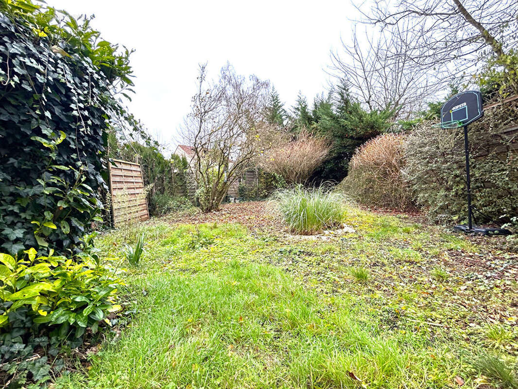 Maison à VERT-SAINT-DENIS