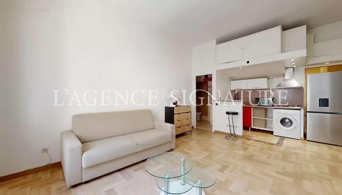 ** a vendre - studio 28 m² - nice centre ** - photo 3