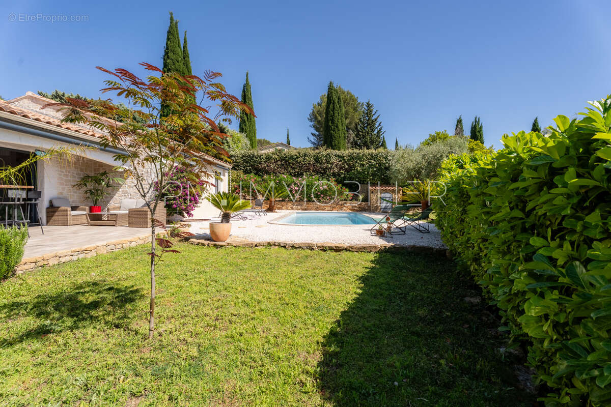 Maison à LE CASTELLET