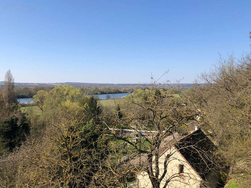 Maison à FOLLAINVILLE-DENNEMONT