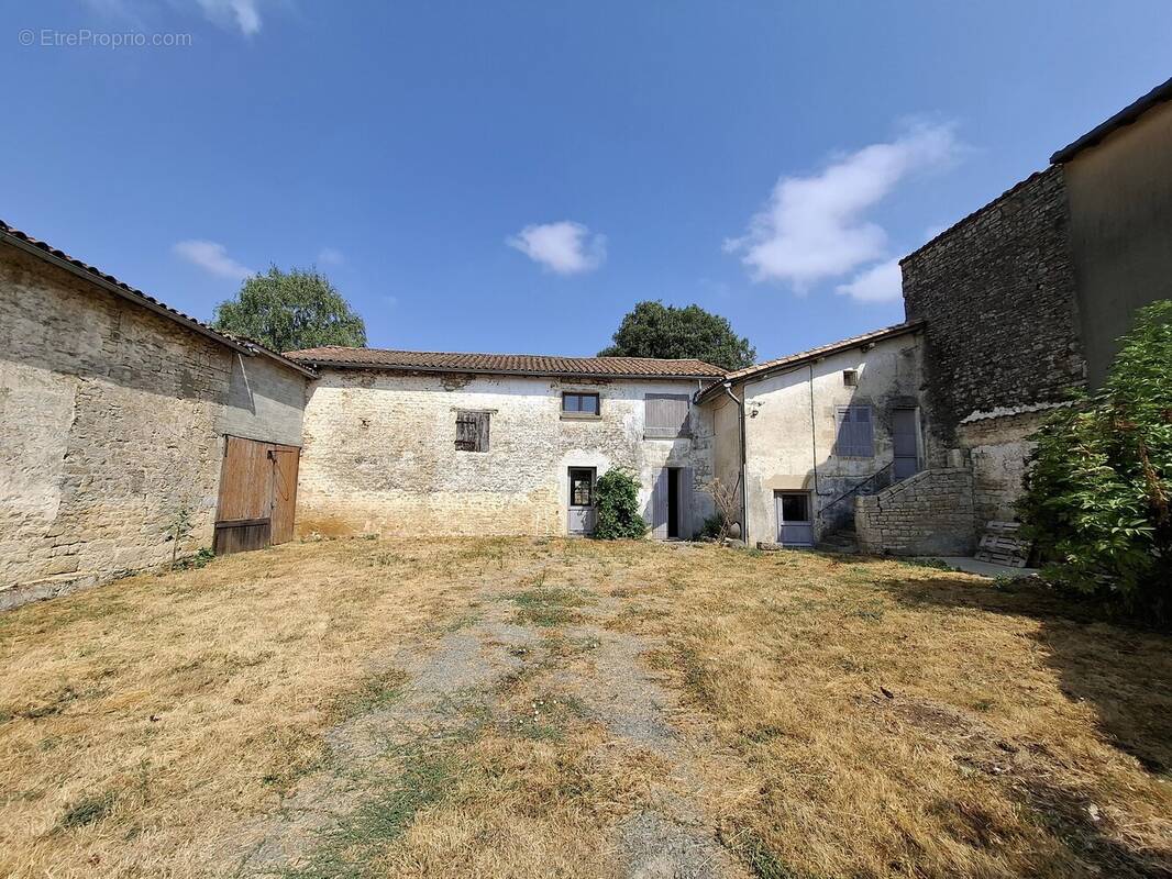 Maison à MELLE