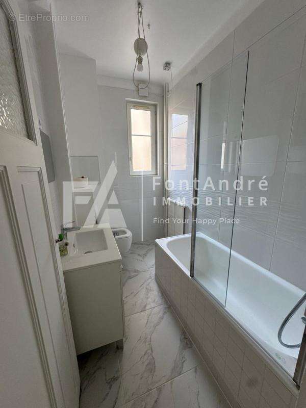 Appartement à COURBEVOIE