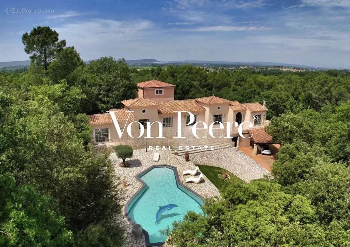 Proche Avignon - Villa provençale sur un terrain paysagé d’1 hectare, - photo 11