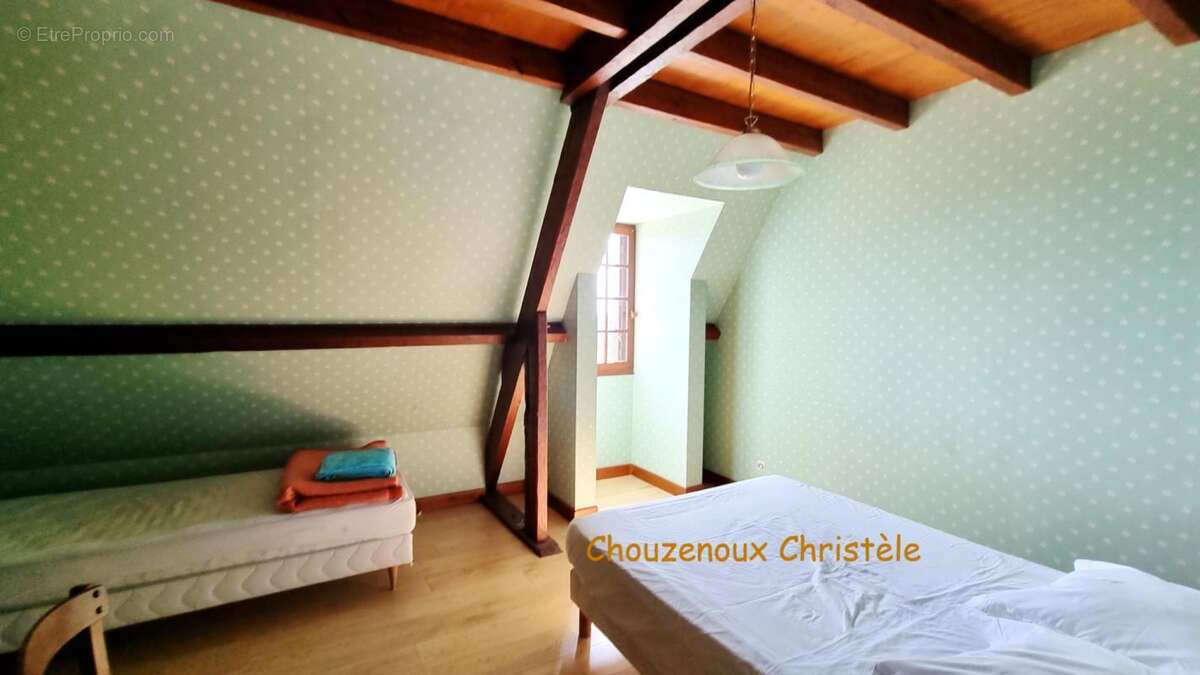 24200 Sarlat La Caneda :Maison et gîte, dépendances et piscine sur 5000m² - photo 11