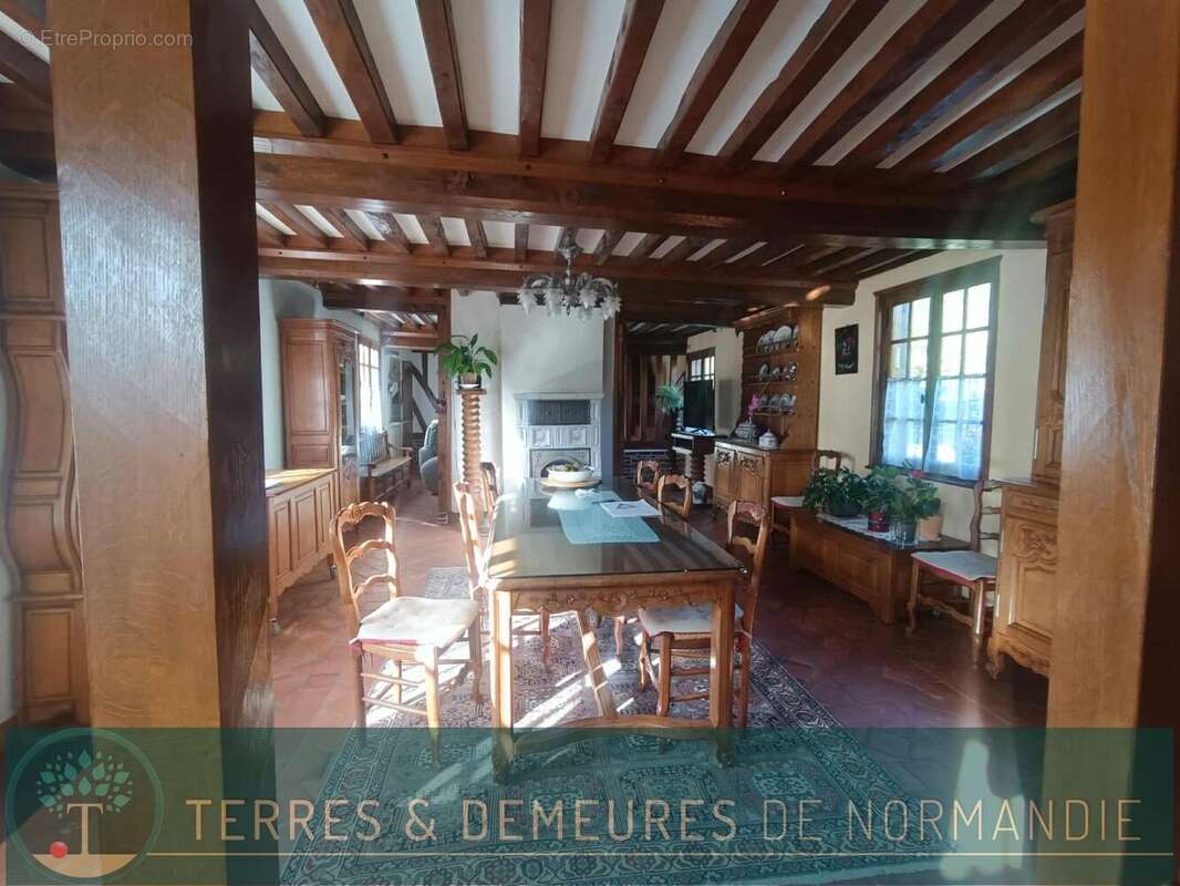 Maison à CORMEILLES