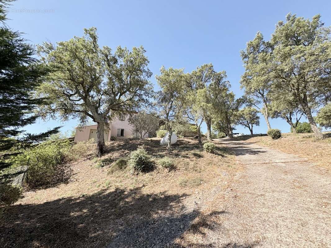 Maison à PLAN-DE-LA-TOUR