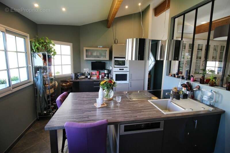 Maison à AMBARES-ET-LAGRAVE