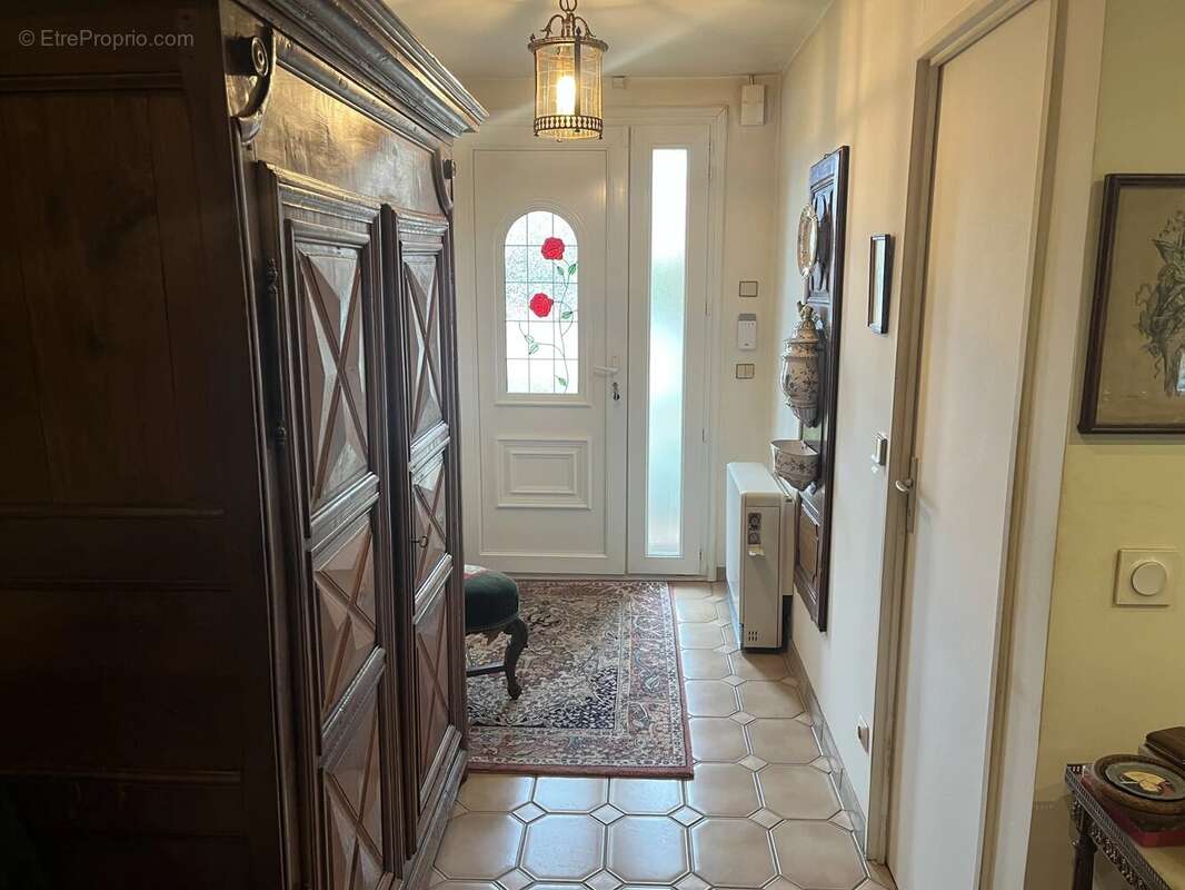 Maison à LES CLAYES-SOUS-BOIS