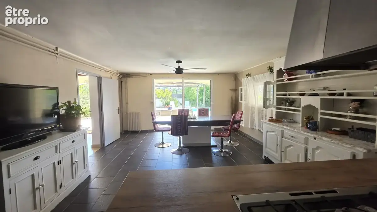 Maison 215 m2 sur terrain de 807 m2 avec piscine au sel - photo 6