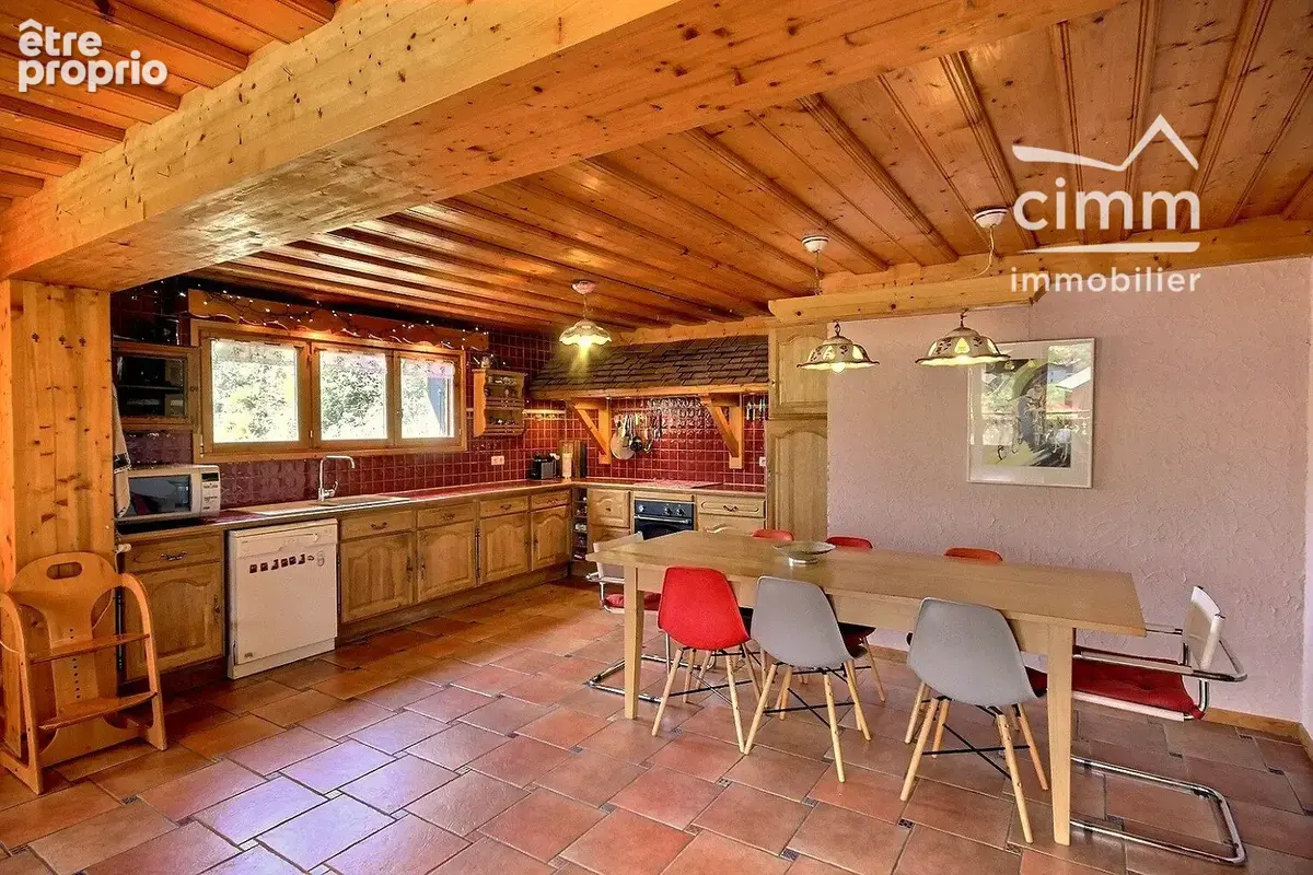 Appartement 7 pièces 170 m² à vendre à Verchaix (74440) - photo 2