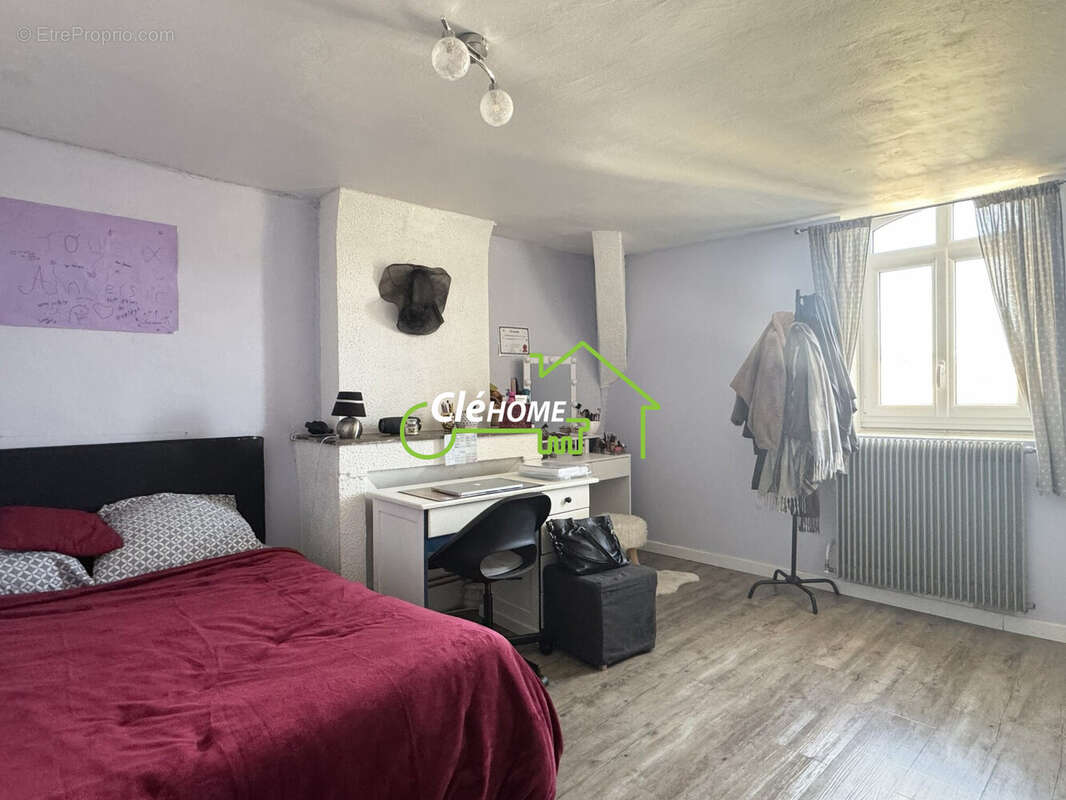 Appartement à L'ARBRESLE
