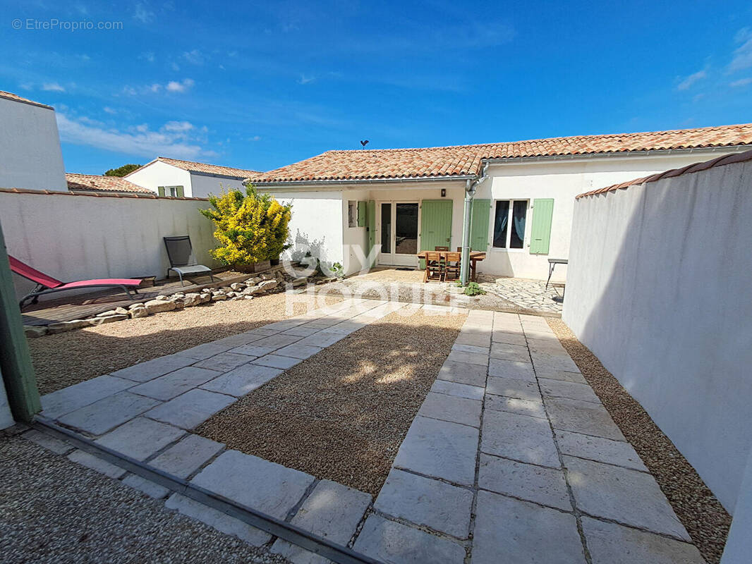 Maison à LA FLOTTE