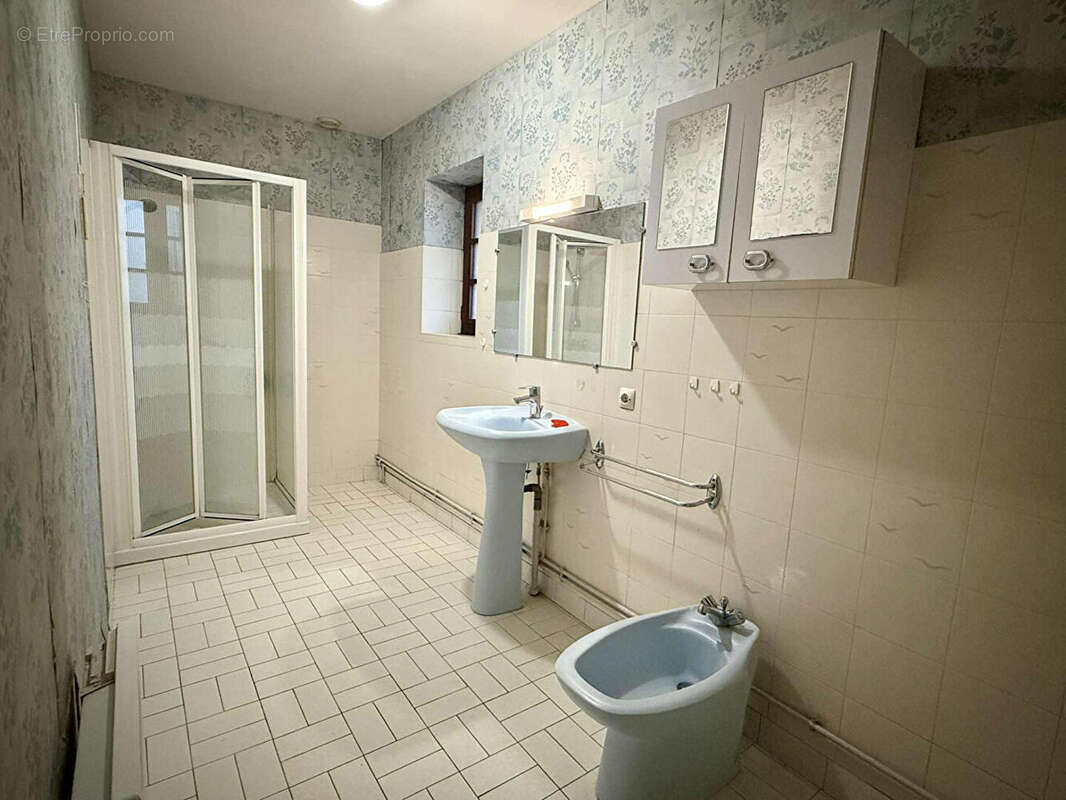 Maison à LE LUART