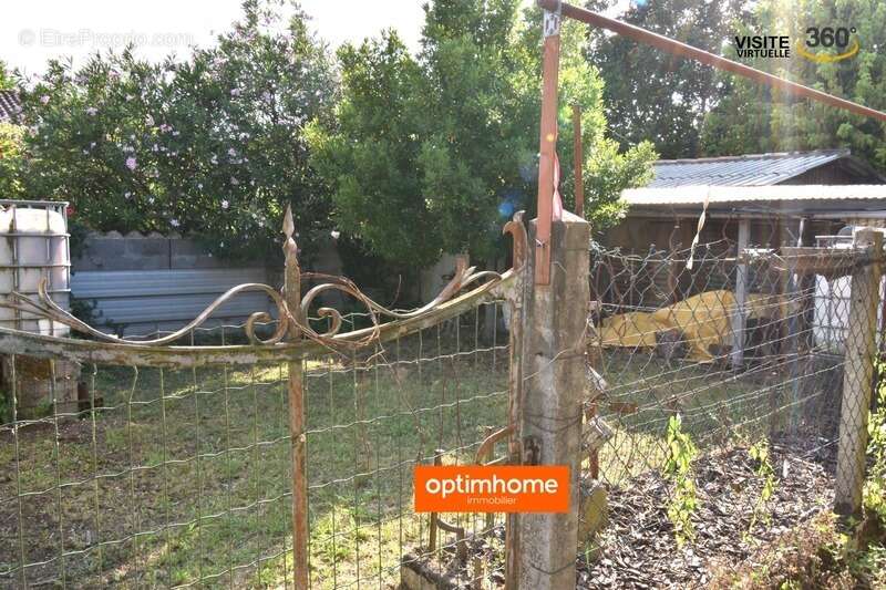 Maison à vendre 4 pièces AMBARES ET LAGRAVE (33) - photo 2
