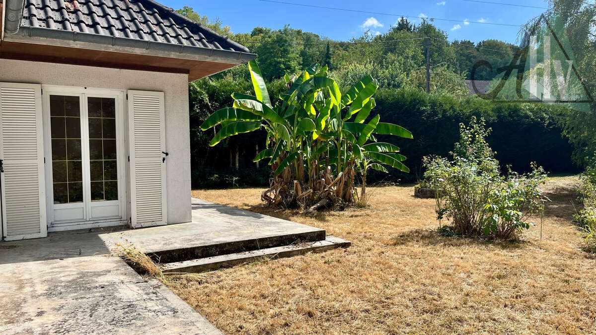 Pavillon sur sous-sol total - 3 chambres - Terrain 1342 m2 - photo 3