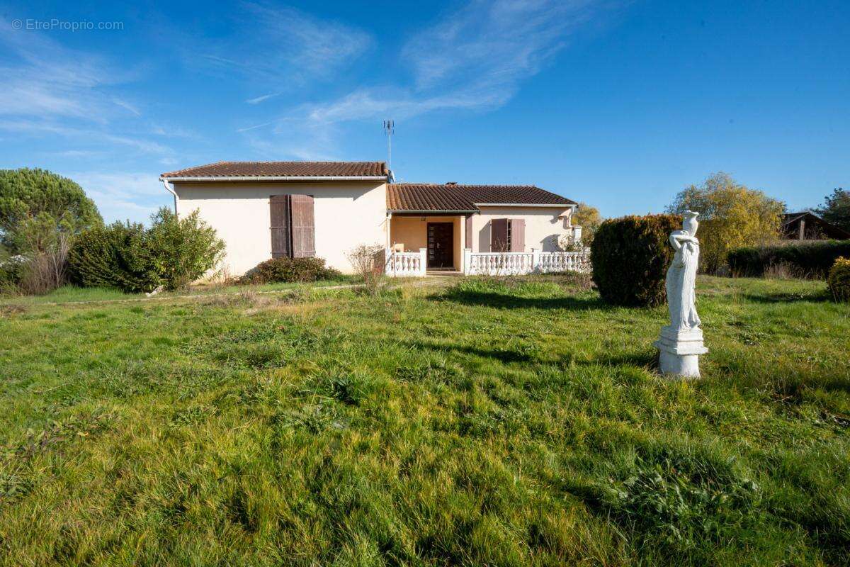 Maison à LA MAGDELAINE-SUR-TARN
