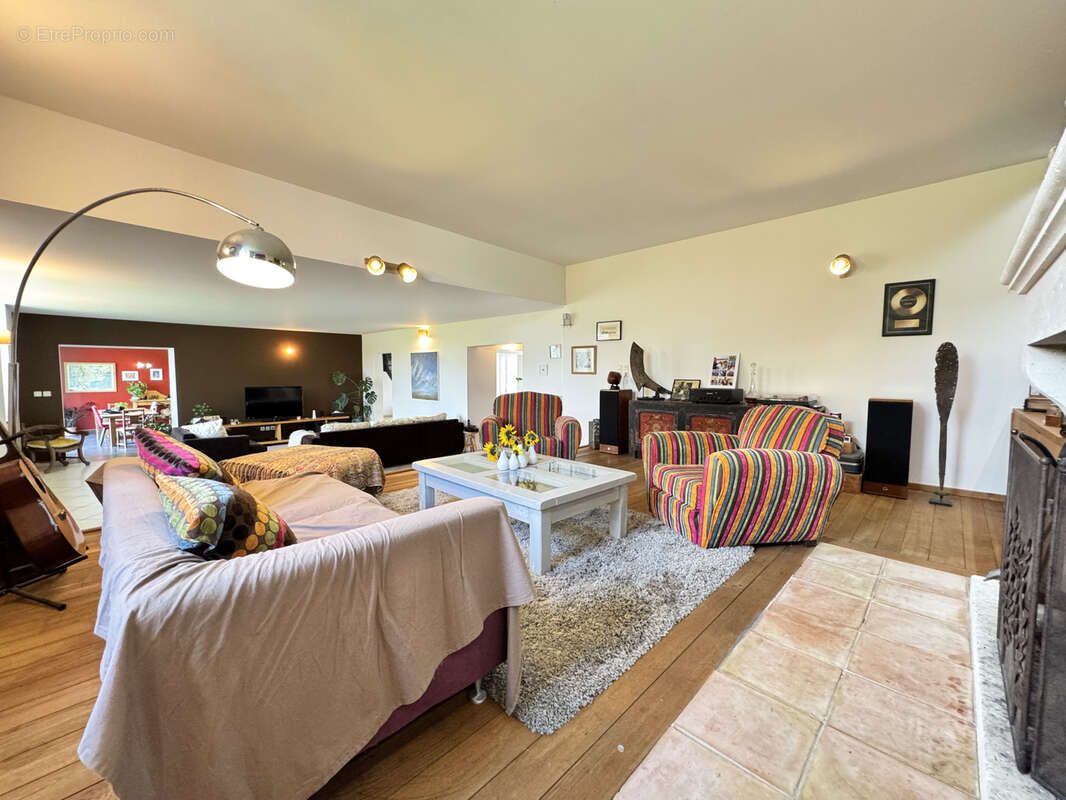 Maison à SALLES-DE-BARBEZIEUX