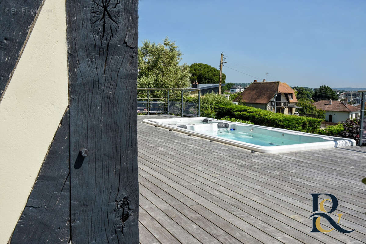 Maison 136 m² à Trouville-Sur-Mer  - photo 3