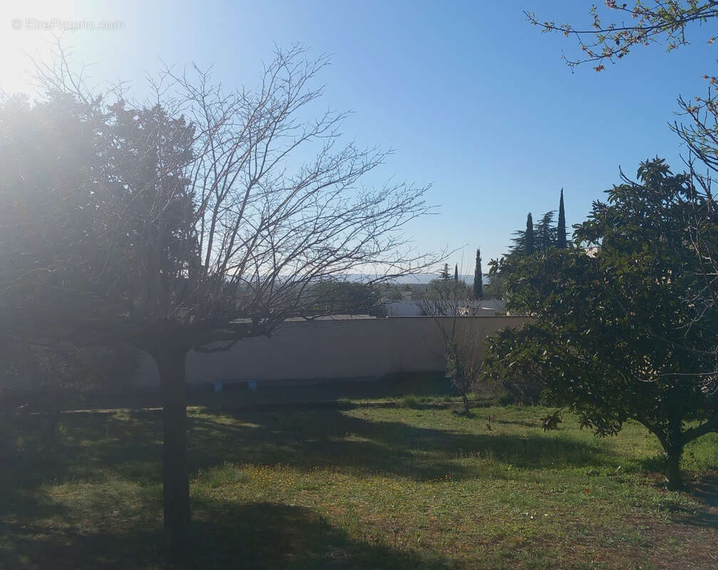 Maison à CAUMONT-SUR-DURANCE