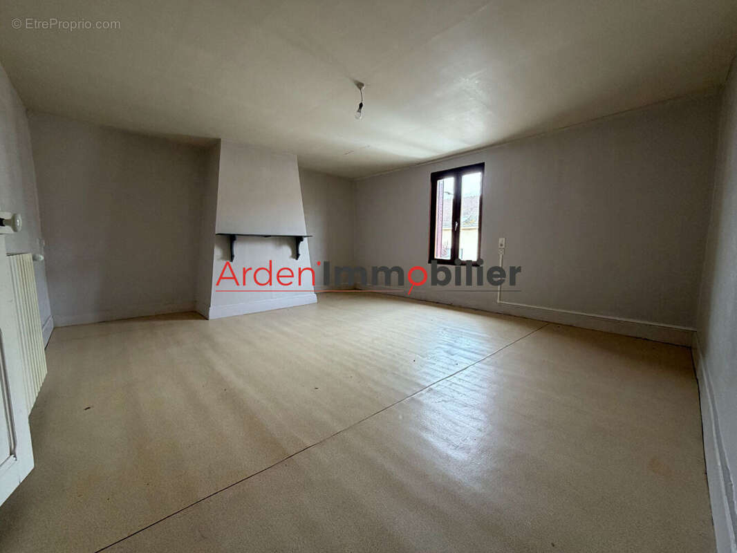 Maison à vendre  proche RETHEL - 6 pièces, 3 chambres, bon état - photo 5