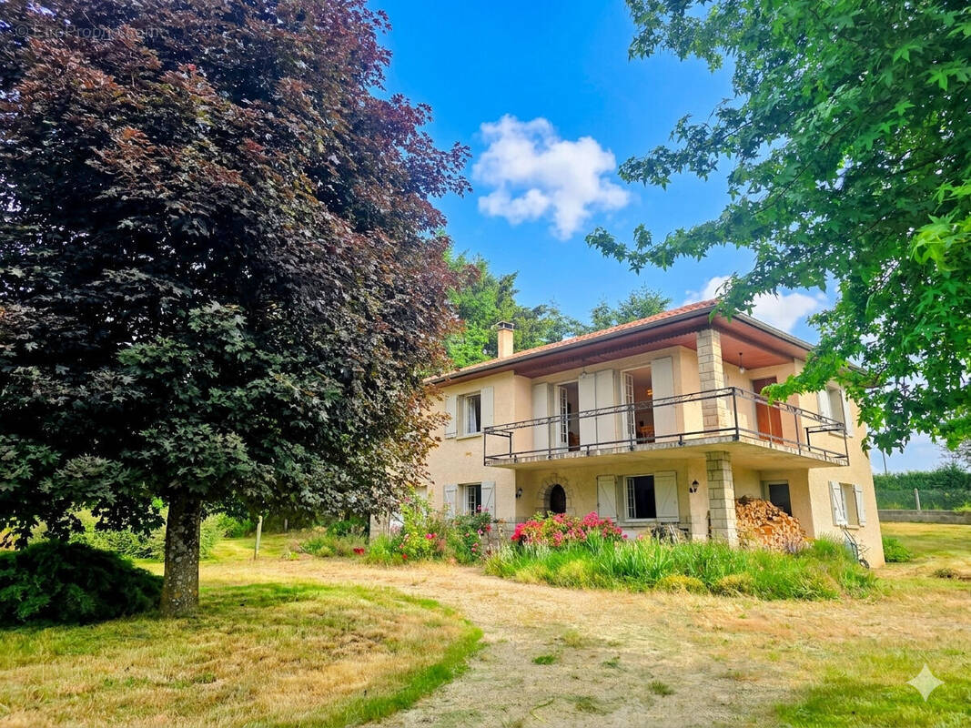 Maison à SAINT-GERMAIN-LAPRADE