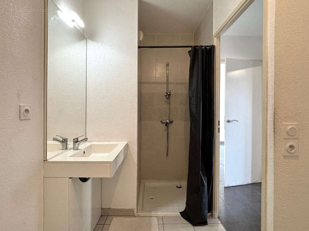 Appartement à MARSEILLE-3E