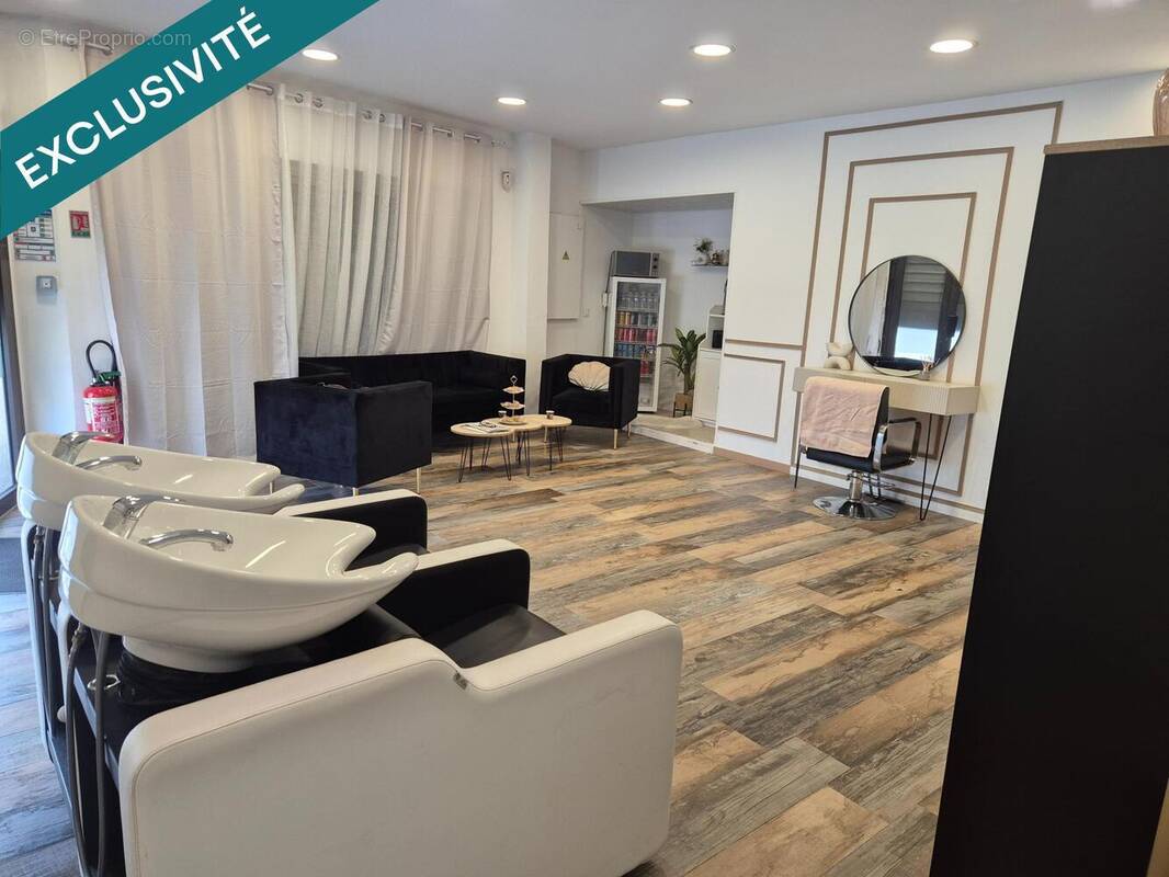 Photo 1 - Commerce à SALON-DE-PROVENCE